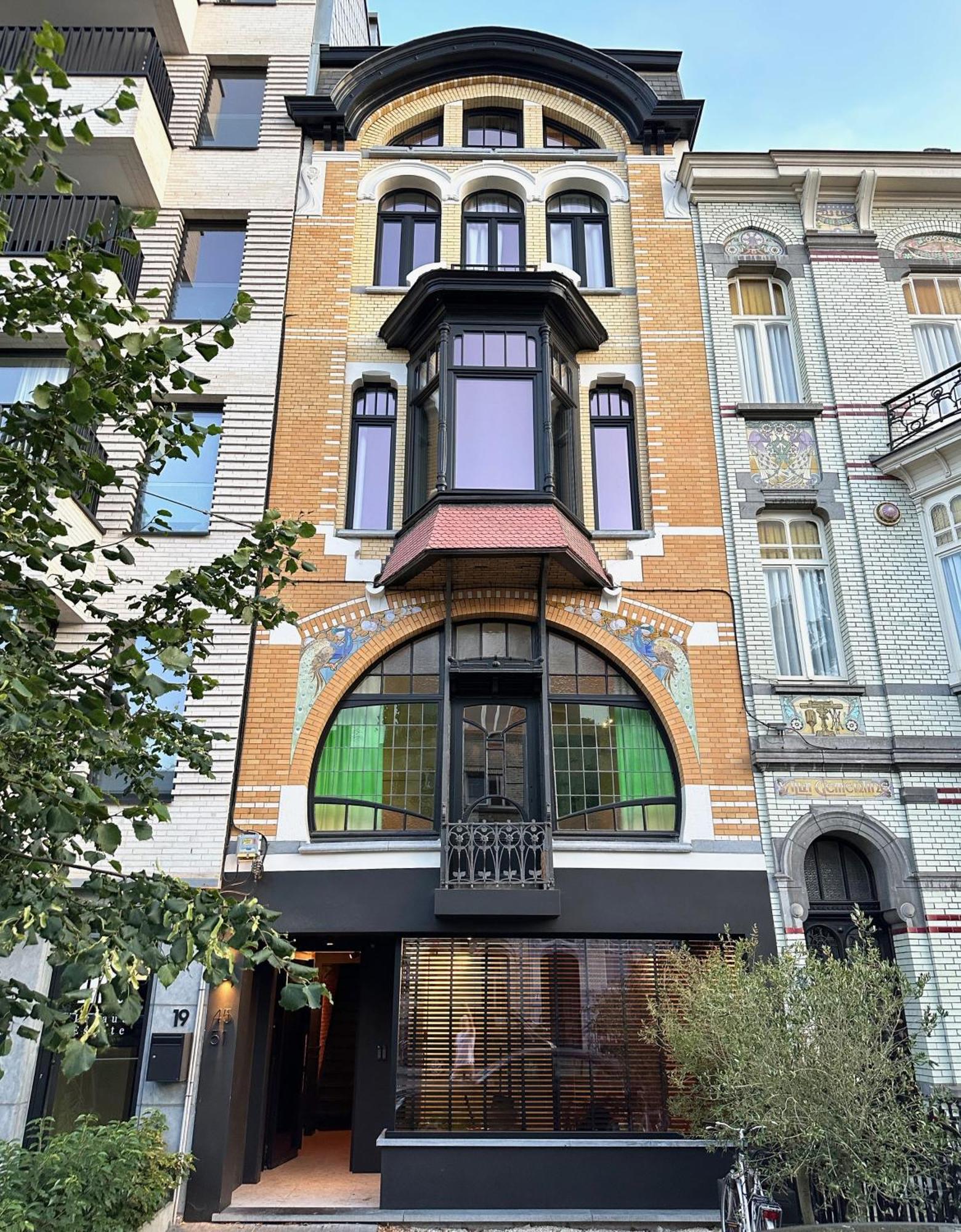 3 Bedroom Art-Nouveau Apartment With Free Parking Gent Bagian luar foto